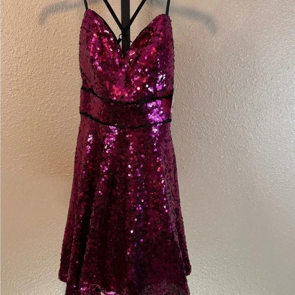 Crystal Doll Magenta & Black Sequined Mini Homecoming Prom Party Dress SIZE 3 JR - Picture 7 of 11